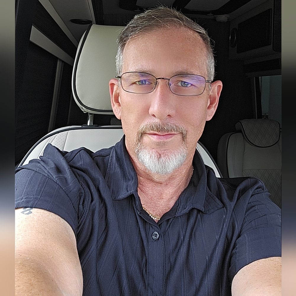 Meet your Posher, Brad